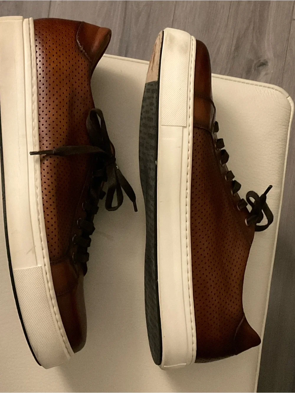 Magnanni Brown Leather lace up Sneakers with White Sole